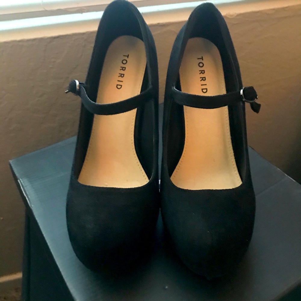 Torrid Faux Suede Mary Jane 4” heels w/Box size 8w